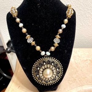 Statement necklace